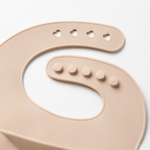 Adjustable neck design silicone baby bib